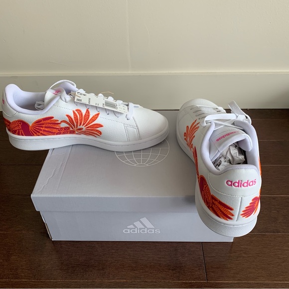 Adidas Advantage Lifestyle Shoes. Made with Recyclable Materials. Women’s 7.5 - Picture 3 of 5